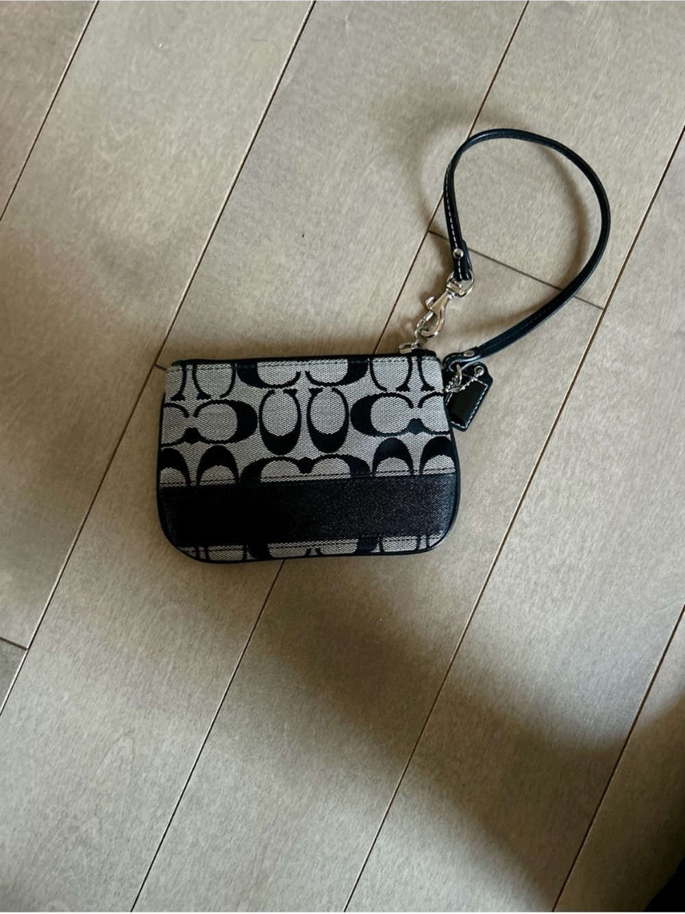 Coach Signature Wristlet - Picture 4 of 12